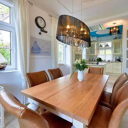 Kapitaens Hus - Haushaelfte 2 